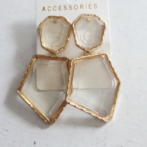 Natasha Couture Jewelry - NWOT Fashion Coture Oversized Chunky Earrings Clear & Gold